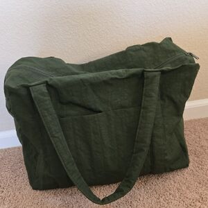 BAGGU Cloud Carry On- Bay Laurel